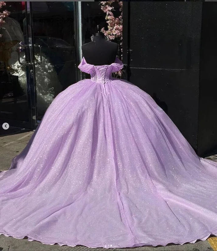 Vestido de quinceañera de tul lila con hombros descubiertos y lentejuelas, modelo Y7463