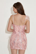 Vestido de fiesta de bienvenida con lentejuelas color rubor, escote en V y plumas