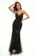 Robe de bal longue fourreau à fines bretelles et sequins noirs