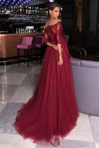 Robe de bal longue en dentelle bordeaux à manches courtes et tulle