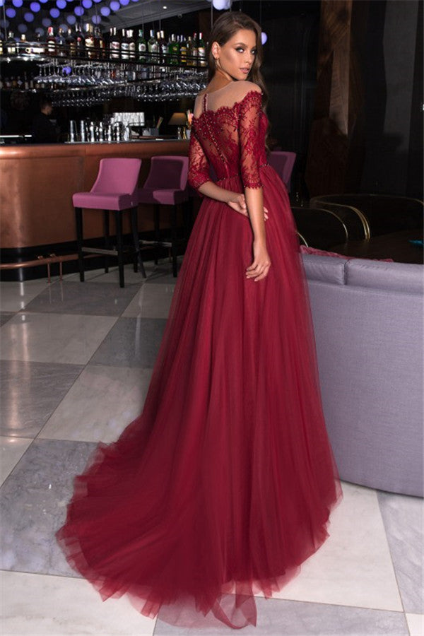 Robe de bal longue en dentelle bordeaux à manches courtes et tulle