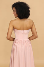 Robe de demoiselle d'honneur longue en satin rose poudré sans bretelles, coupe trapèze