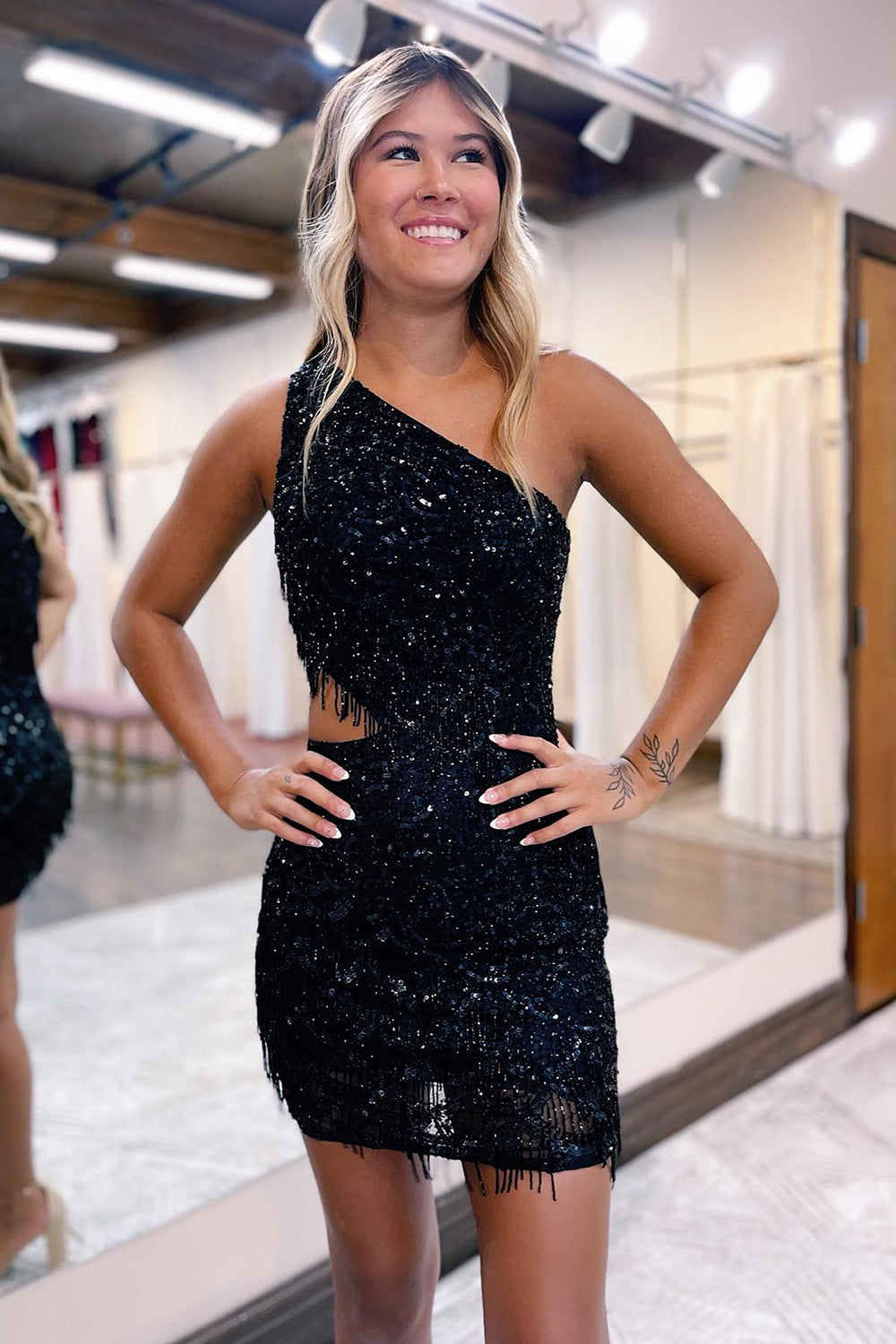Bling Sheath One Shoulder Short Homecoming Dress with Tassel