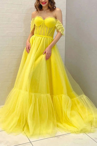 Robe de bal jaune corset à épaules dénudées, coupe trapèze