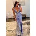 Glamoroso y dramático vestido de noche brillante con escote en V profundo, espalda descubierta, abertura lateral y lentejuelas