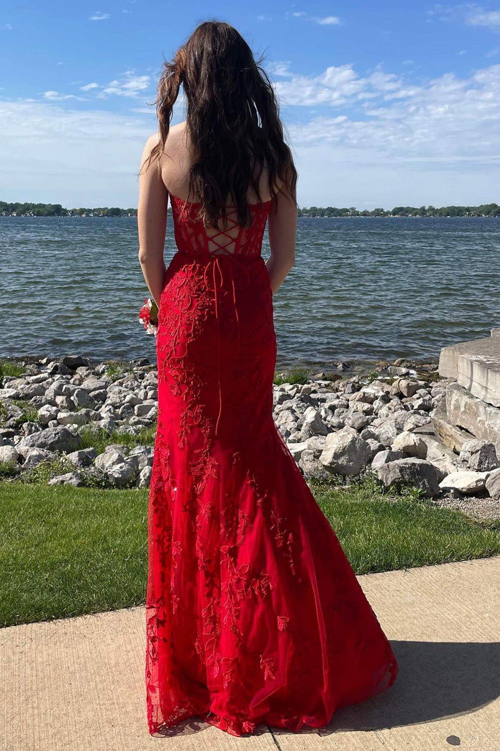 Robe de bal bustier avec appliques