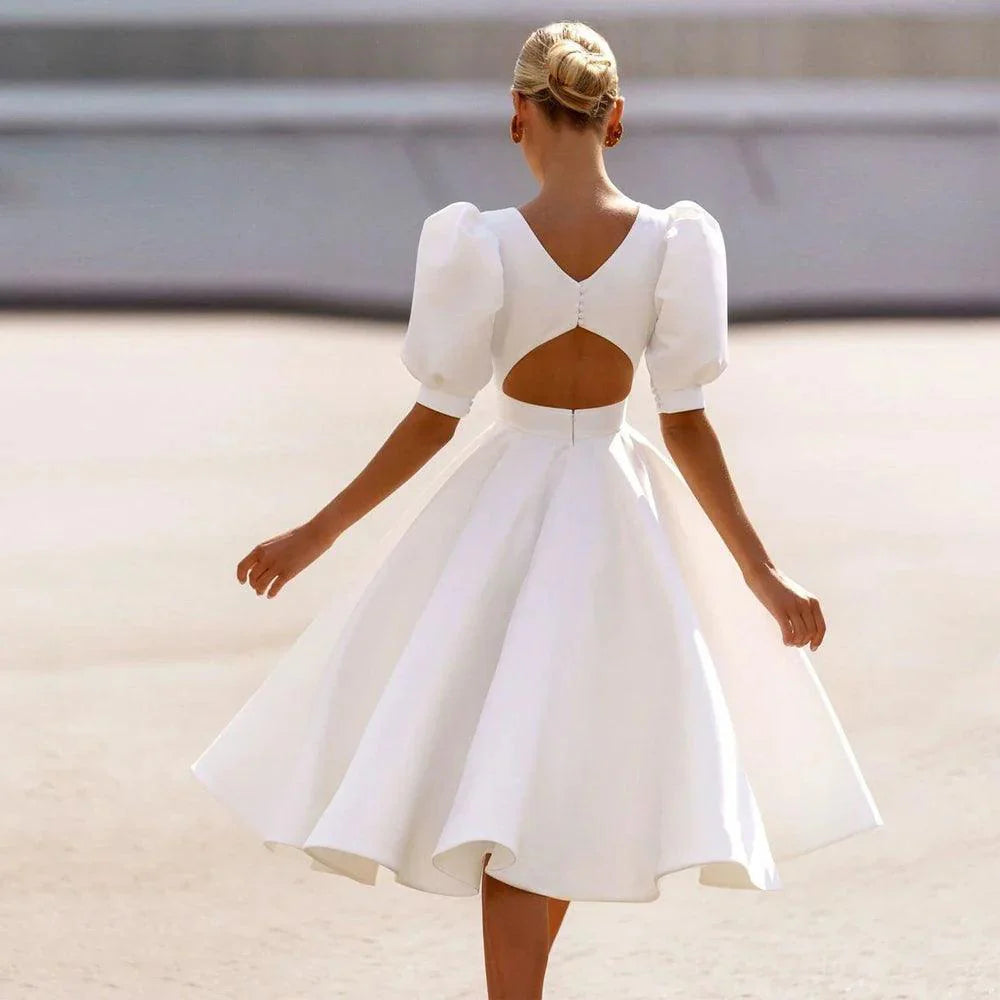 Vestidos de novia de satén con mangas cortas abullonadas y cuello redondo, sencillos y lisos, corte A 