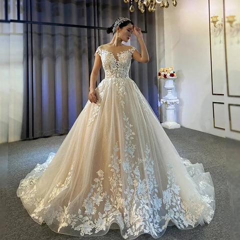 Nouvelles robes de mariée magnifiques pour femmes, élégantes robes de mariée trapèze à épaules dénudées, ornées d'appliqués de dentelle, sans manches, robe de soirée formelle.