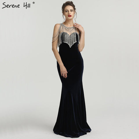 En oferta, sin devoluciones ni reembolsos. Rebajas 2025. Vestidos de noche de sirena sin mangas con pedrería y borlas. Nuevos vestidos de noche rojos de terciopelo, sexys y elegantes LA6586 