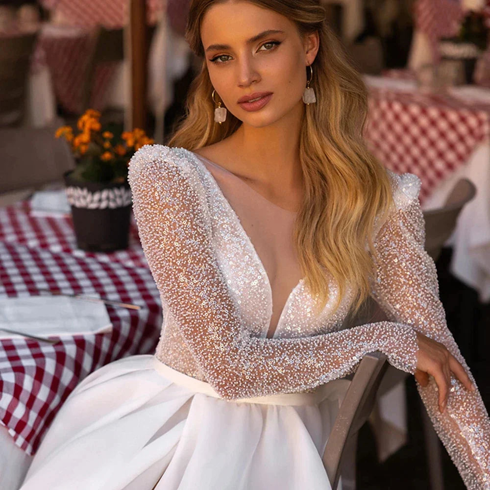 Robes de mariée de plage de luxe scintillantes pour femmes, manches longues, col rond, en tulle, coupe trapèze, traîne balayée, Vestido De Novia