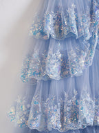 Vestido de graduación tipo corsé con hombros descubiertos y volantes de encaje