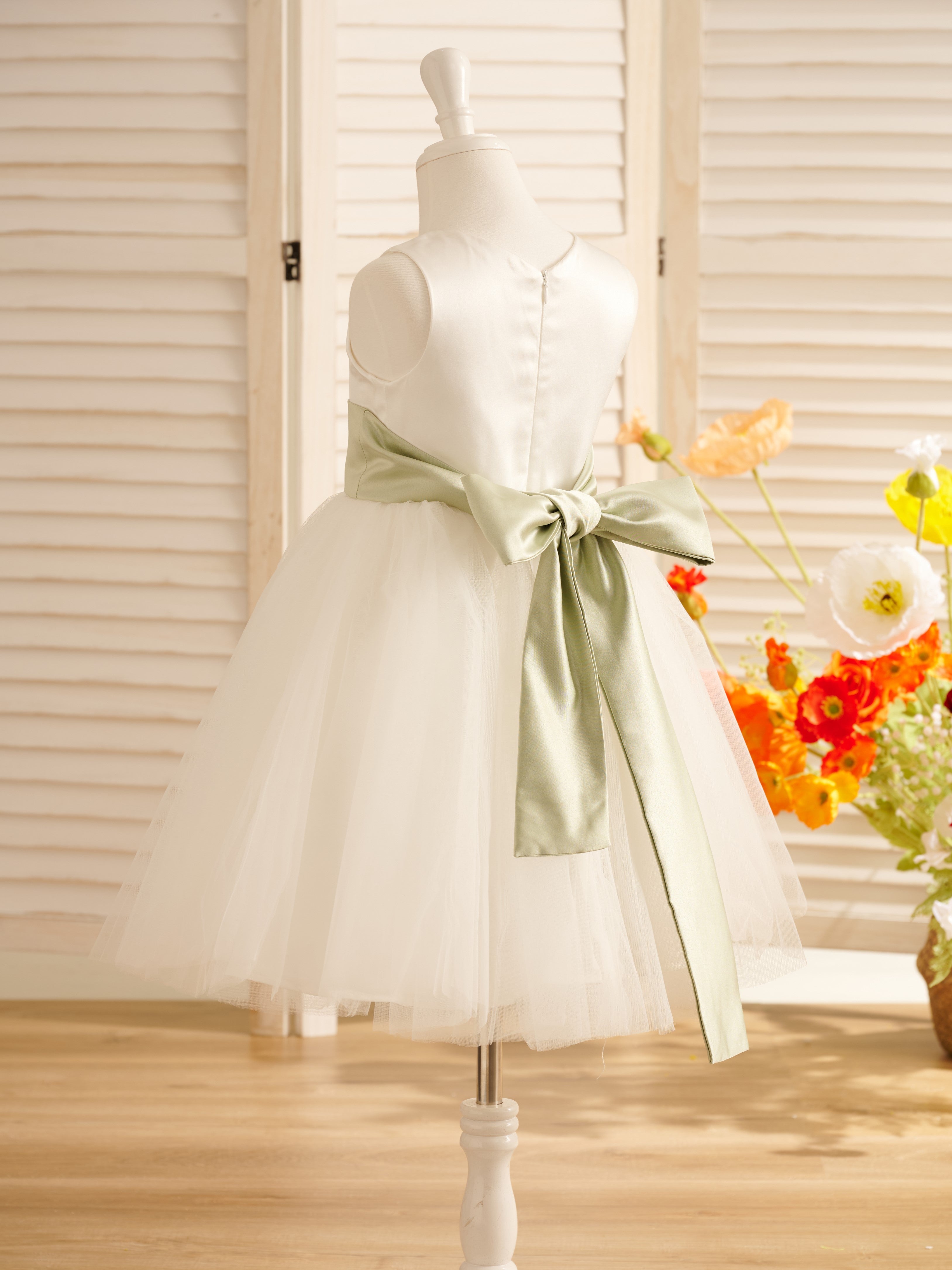 Vestido de niña de las flores de corte A, de satén y tul, hasta la rodilla 