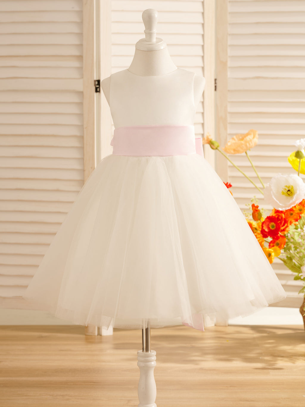 Vestido de niña de las flores de corte A, de satén y tul, hasta la rodilla 
