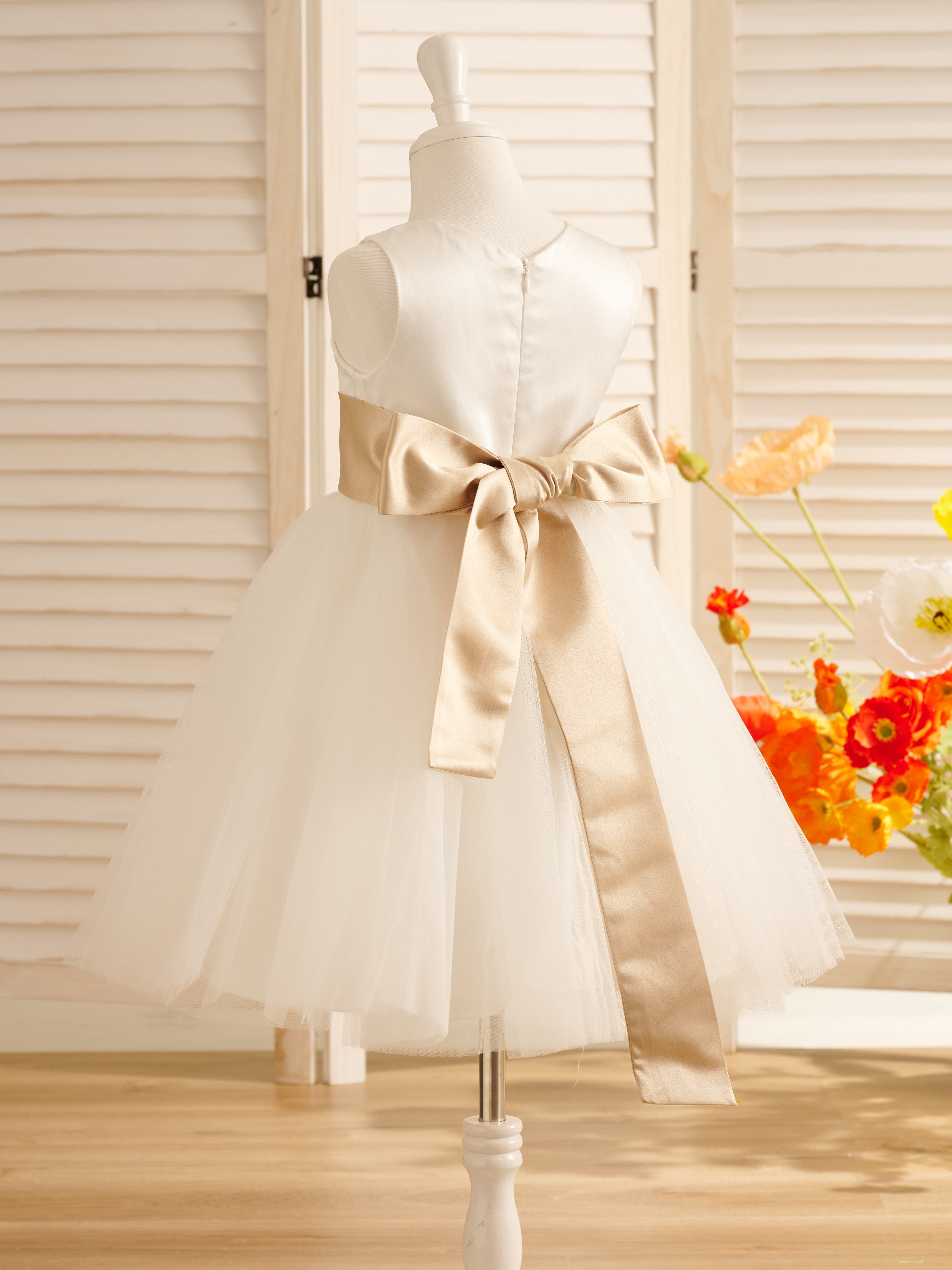 Vestido de niña de las flores de corte A, de satén y tul, hasta la rodilla 