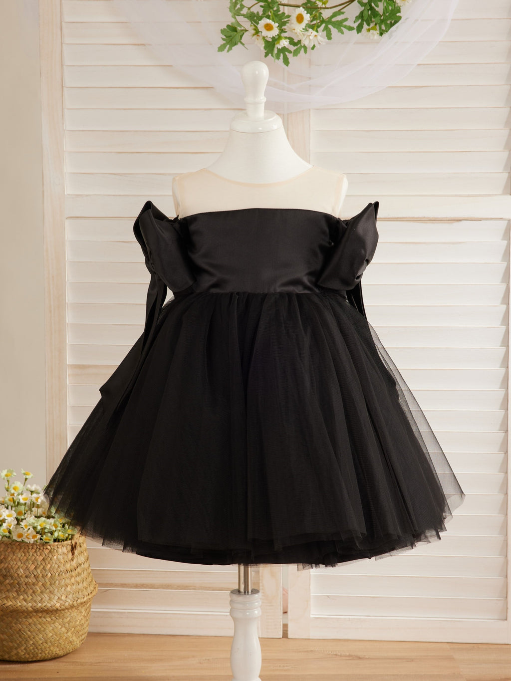 Vestido de tul negro hasta la rodilla con hombros descubiertos para bebé niña 