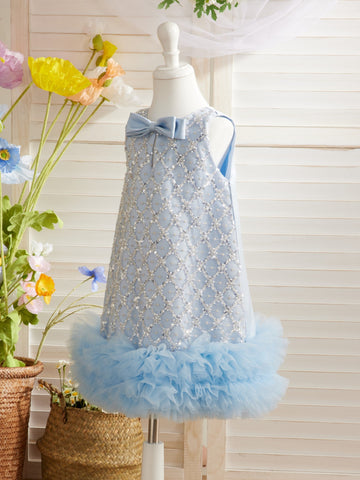 Vestido de cumpleaños de satén con lentejuelas hasta la rodilla 