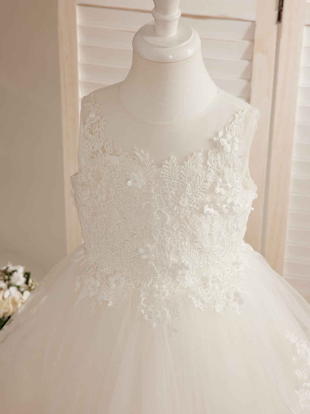Vestido de princesa sin mangas de tul con apliques de encaje y cola corta para niñas 