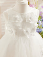 Robe de demoiselle d'honneur sans manches en tulle arrivant aux genoux 