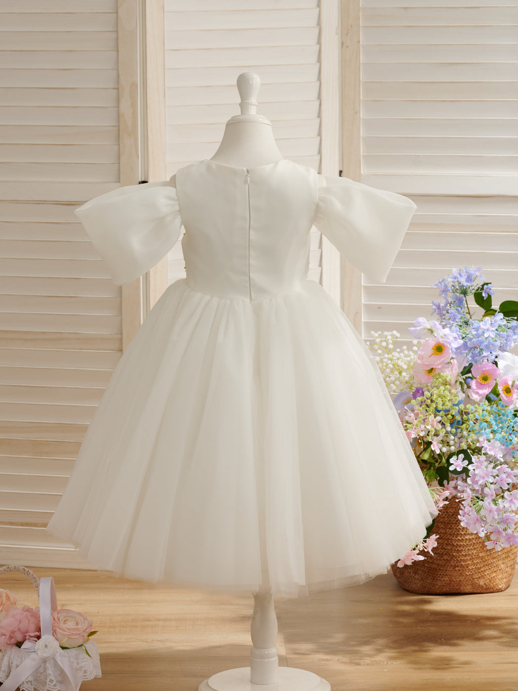 Robe de demoiselle d'honneur mi-longue en tulle organza 
