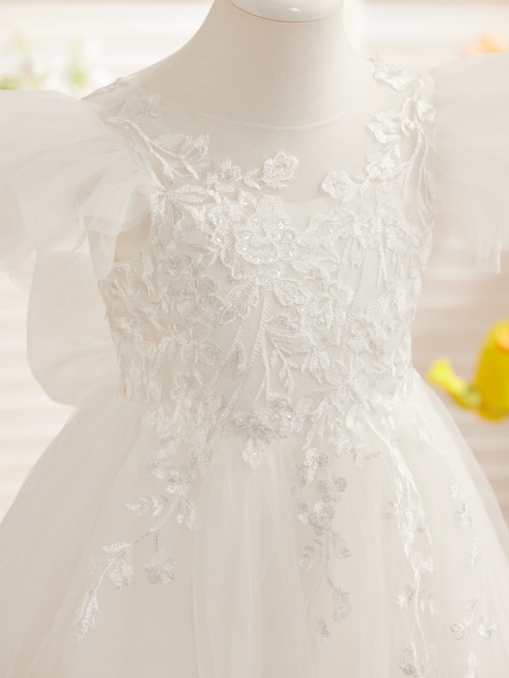 Vestido de niña de las flores con cola de tul y encaje desmontable