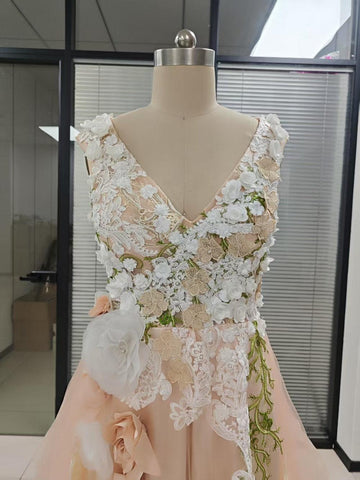 Baoleely Elegant Tulle A-line V-neck Floral Lace Wedding Dresses, Bridal Gown, MW1009