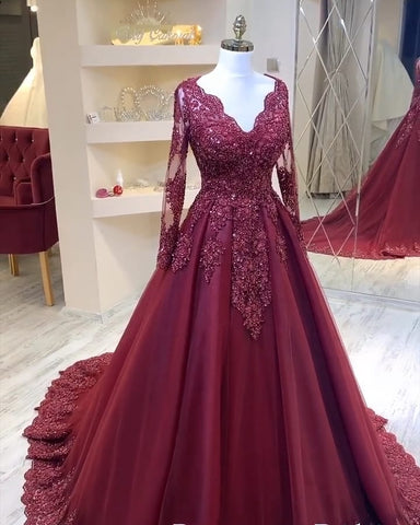 Robe de soirée bordeaux à manches longues en dentelle avec appliques