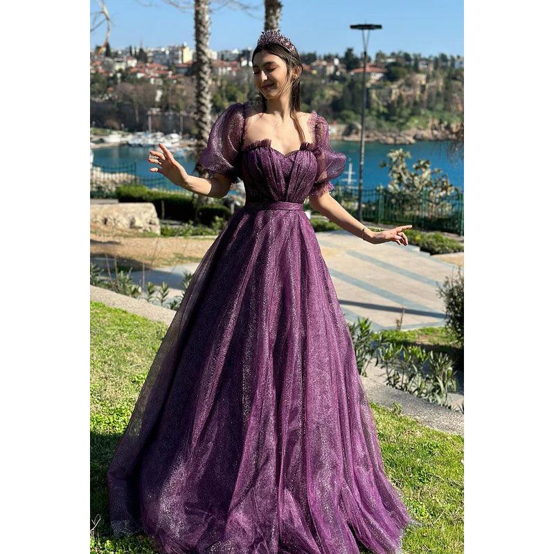 Vestido de fiesta formal de tul brillante, glamuroso y dramático, con corte en A, mangas cortas y hombros descubiertos