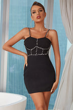 Robe de bal courte noire fourreau à fines bretelles