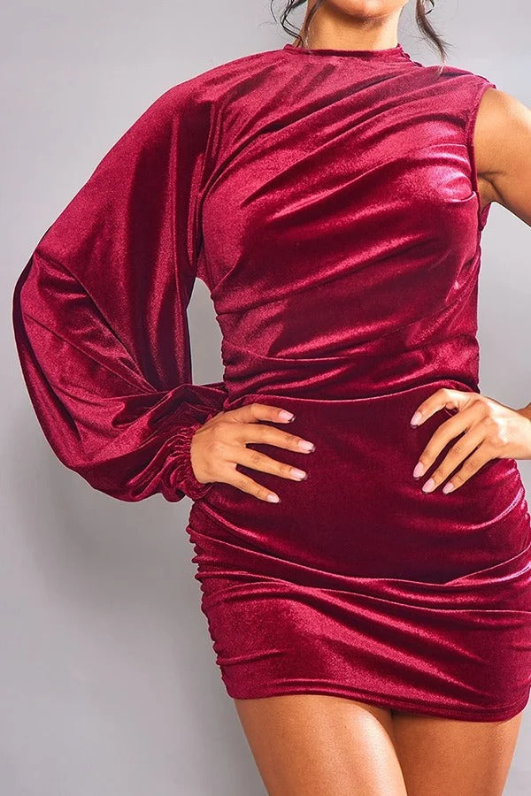 Robe mini moulante en velours extensible à une épaule et détail froncé, tenue de soirée