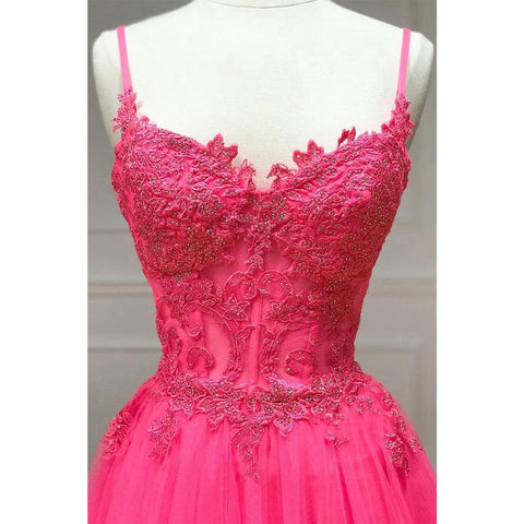 Robe de bal longue trapèze à bretelles spaghetti et appliques en dentelle 