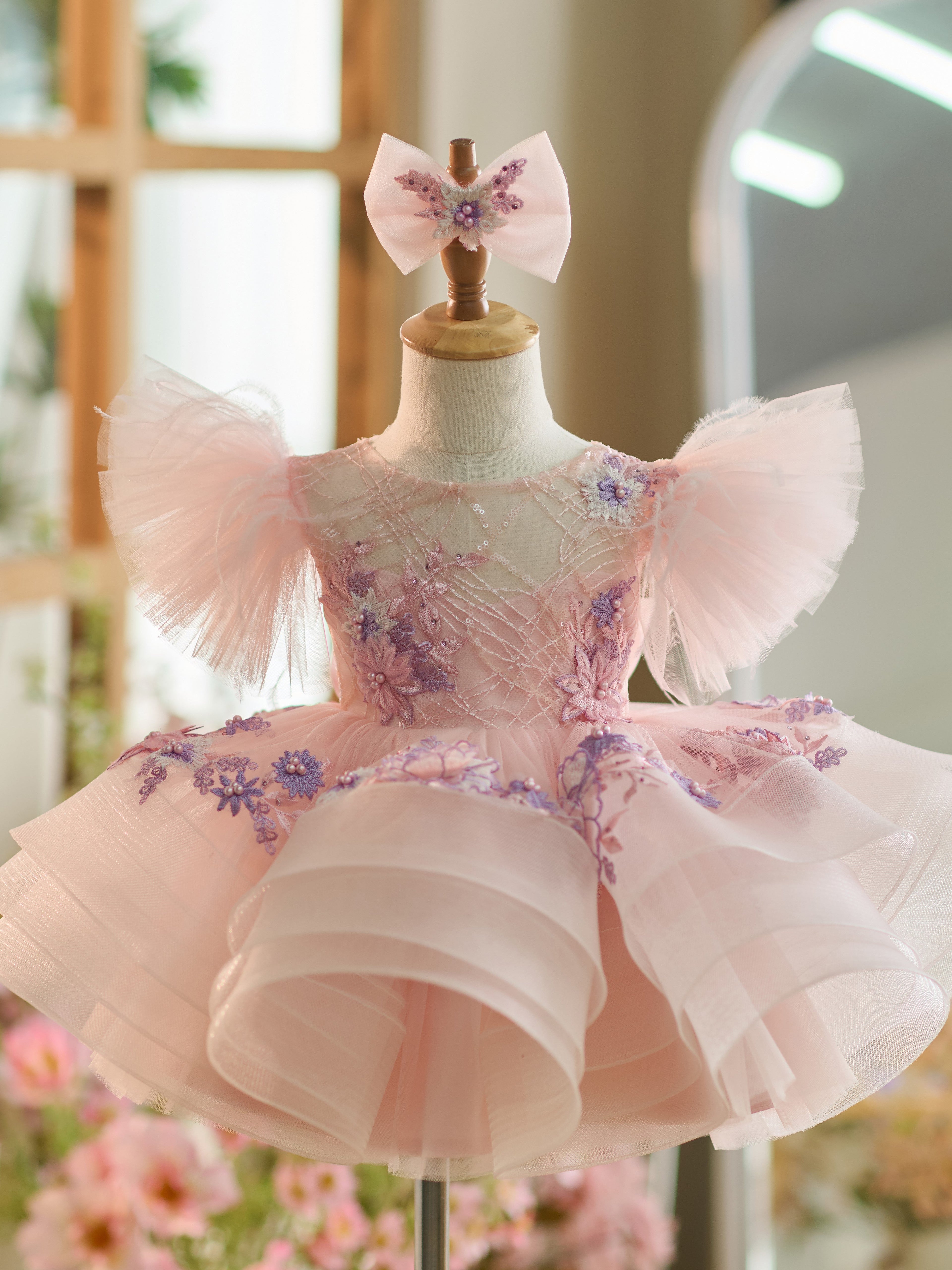Vestido de bebé niña con mangas abullonadas, bordado floral y tul hasta la rodilla 