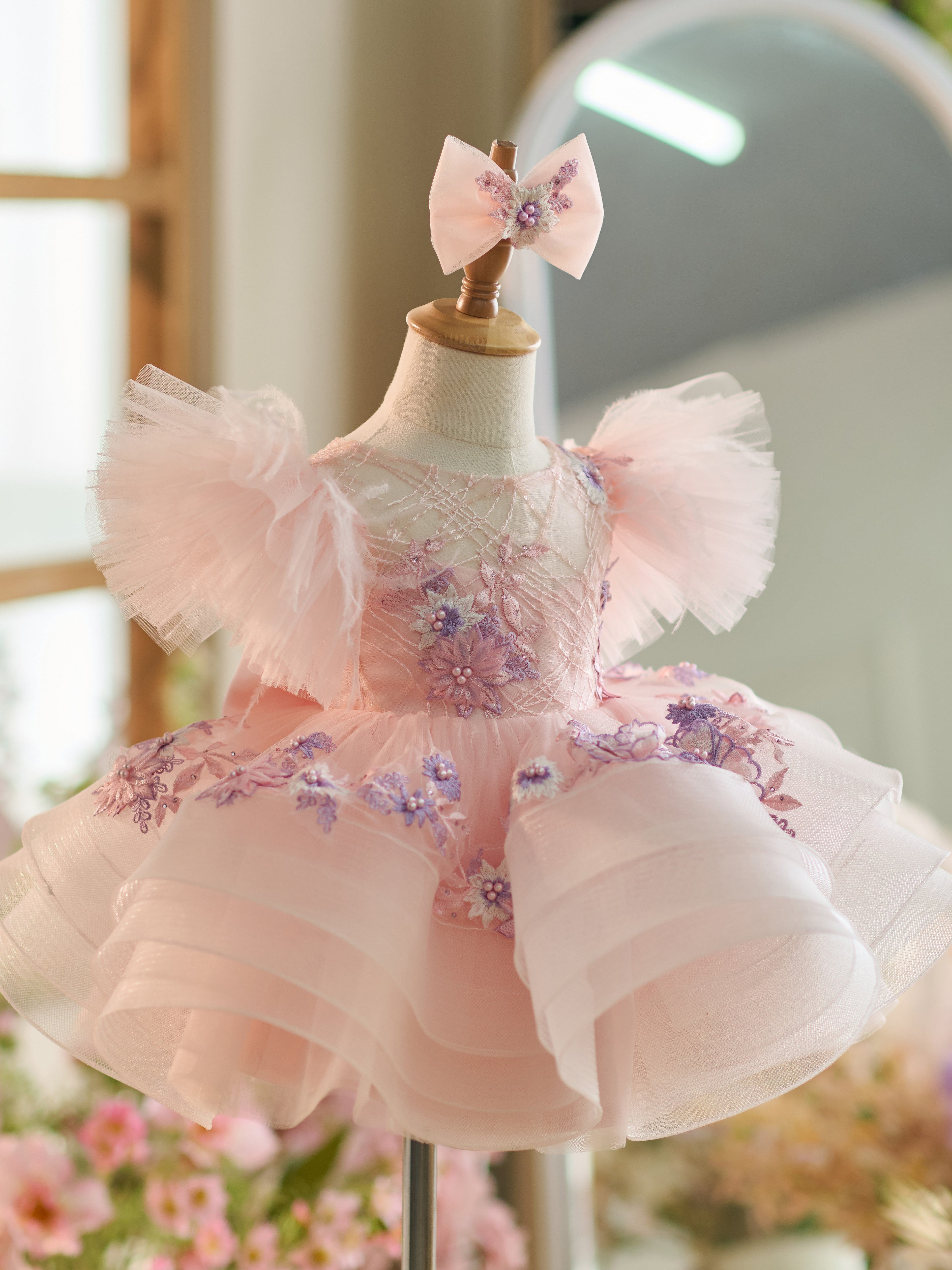 Vestido de bebé niña con mangas abullonadas, bordado floral y tul hasta la rodilla 