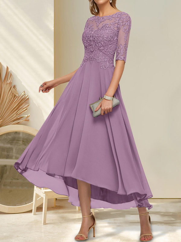 Vestido de novia de corte línea, escote barco, ilusión asimétrica, gasa, encaje y lentejuelas para la madre de la novia.