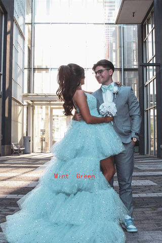 Vestido de fiesta de tul escalonado lavanda con bajo asimétrico y purpurina