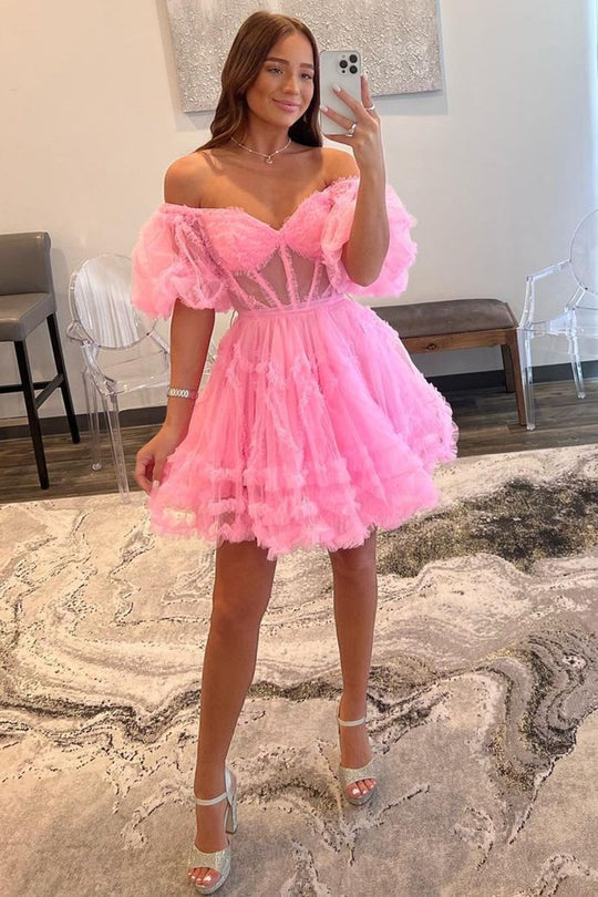 Vestido de tul con hombros descubiertos para la fiesta de bienvenida