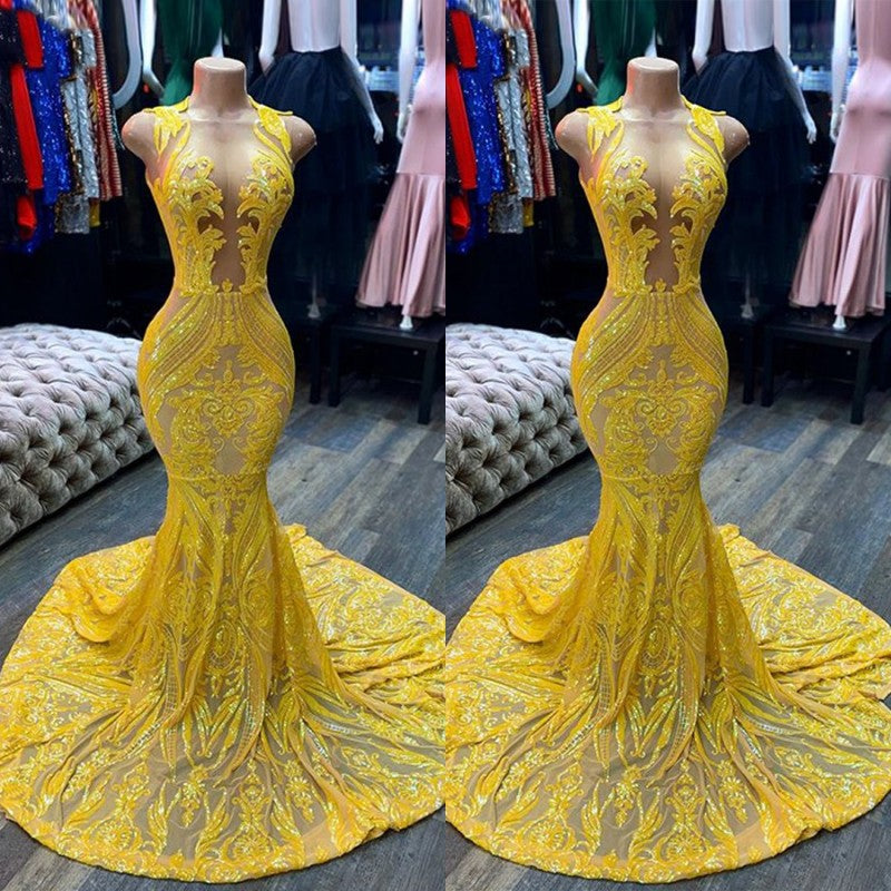 Robe de bal sirène jaune longue à col en V sans manches, ornée de sequins et de dentelle, sans manches