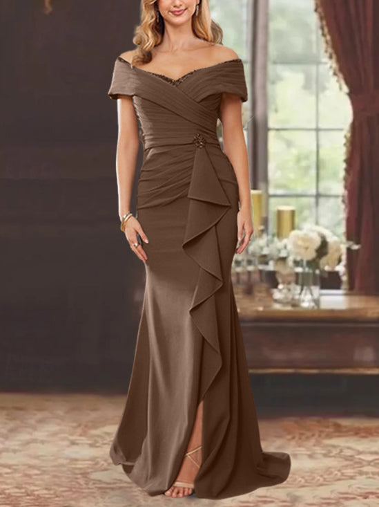 Vestidos de corte recto/columna, sin mangas, con hombros descubiertos y largo hasta el suelo, para la madre de la novia, con volantes. 
