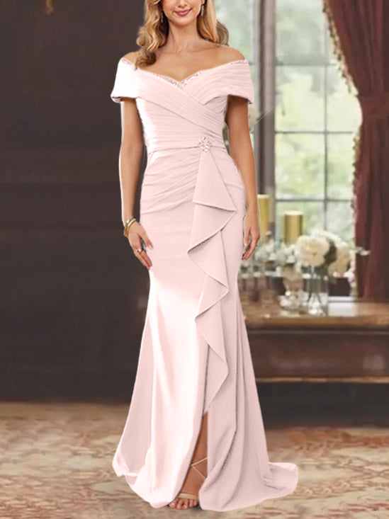 Vestidos de corte recto/columna, sin mangas, con hombros descubiertos y largo hasta el suelo, para la madre de la novia, con volantes. 