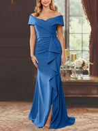 Vestidos de corte recto/columna, sin mangas, con hombros descubiertos y largo hasta el suelo, para la madre de la novia, con volantes. 
