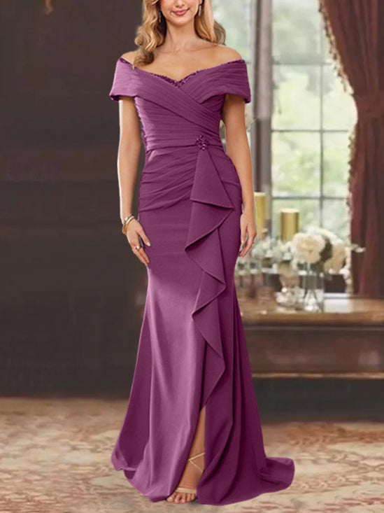Vestidos de corte recto/columna, sin mangas, con hombros descubiertos y largo hasta el suelo, para la madre de la novia, con volantes. 