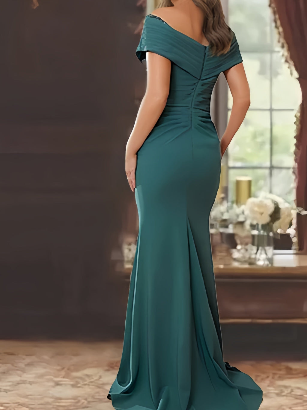 Vestidos de corte recto/columna, sin mangas, con hombros descubiertos y largo hasta el suelo, para la madre de la novia, con volantes. 