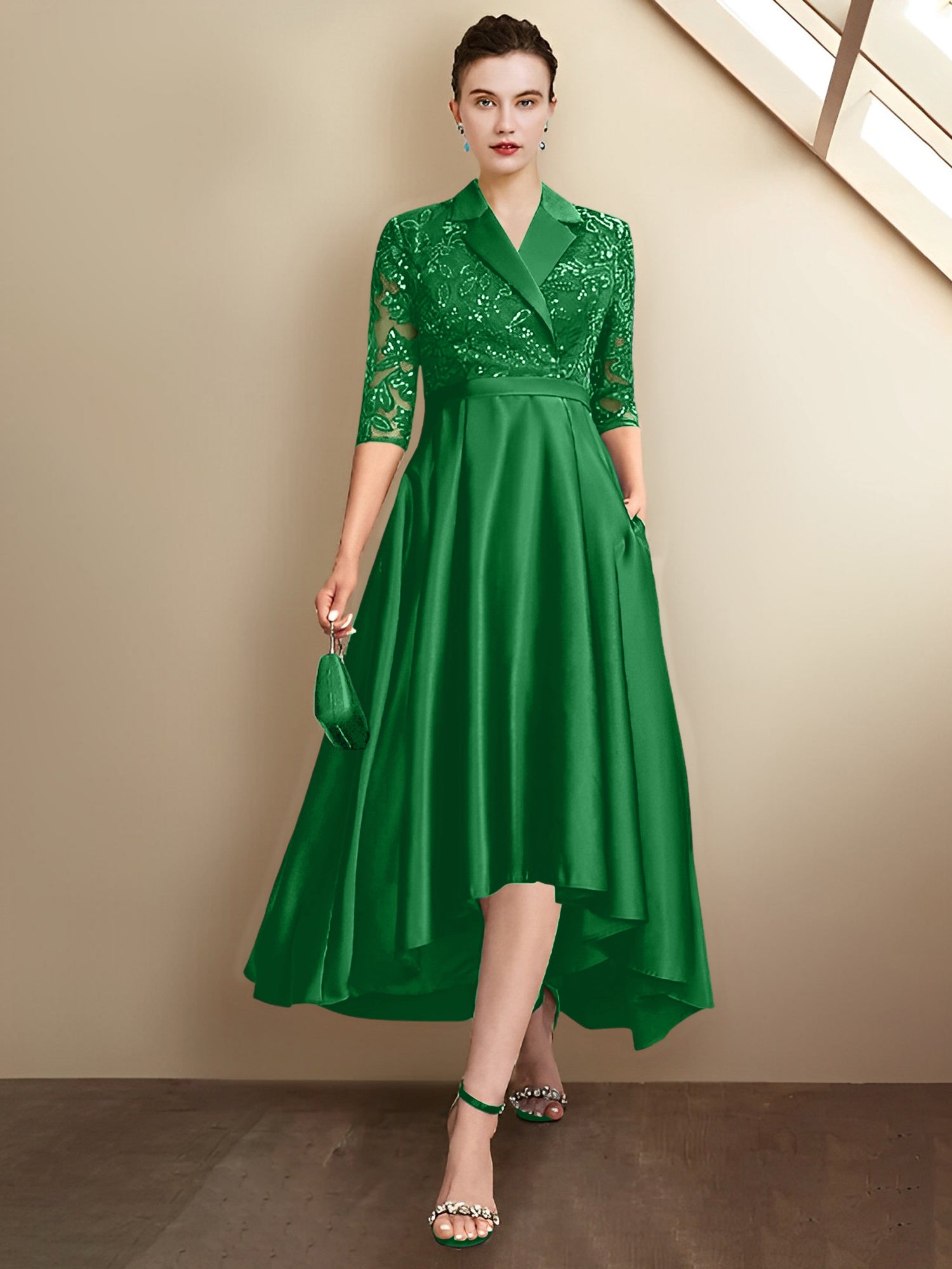 Vestidos de corte recto/columna con escote en V y largo hasta la rodilla para la madre de la novia 