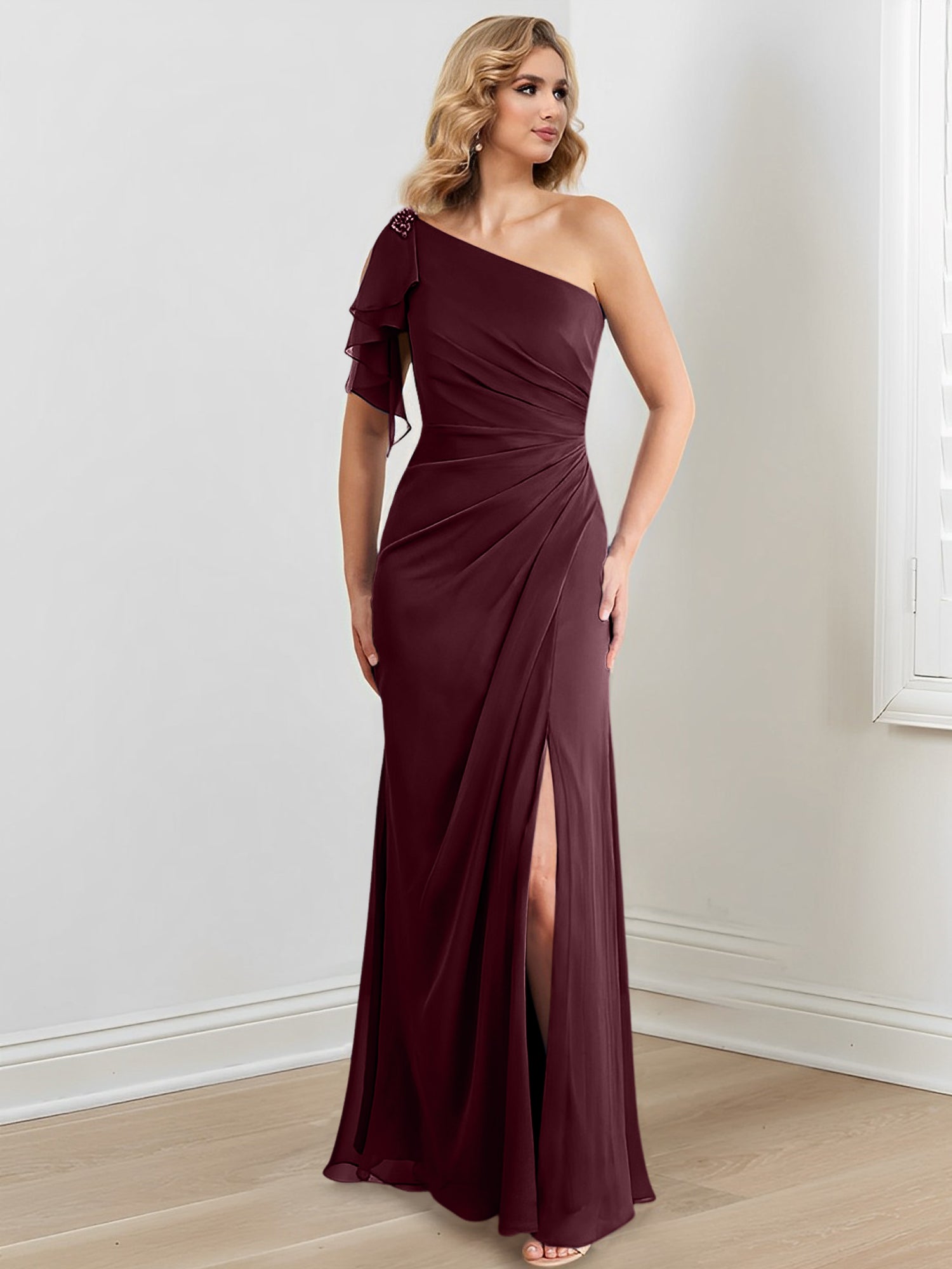Vestidos de corte recto/columna con un solo hombro y largo hasta el suelo para la madre de la novia 