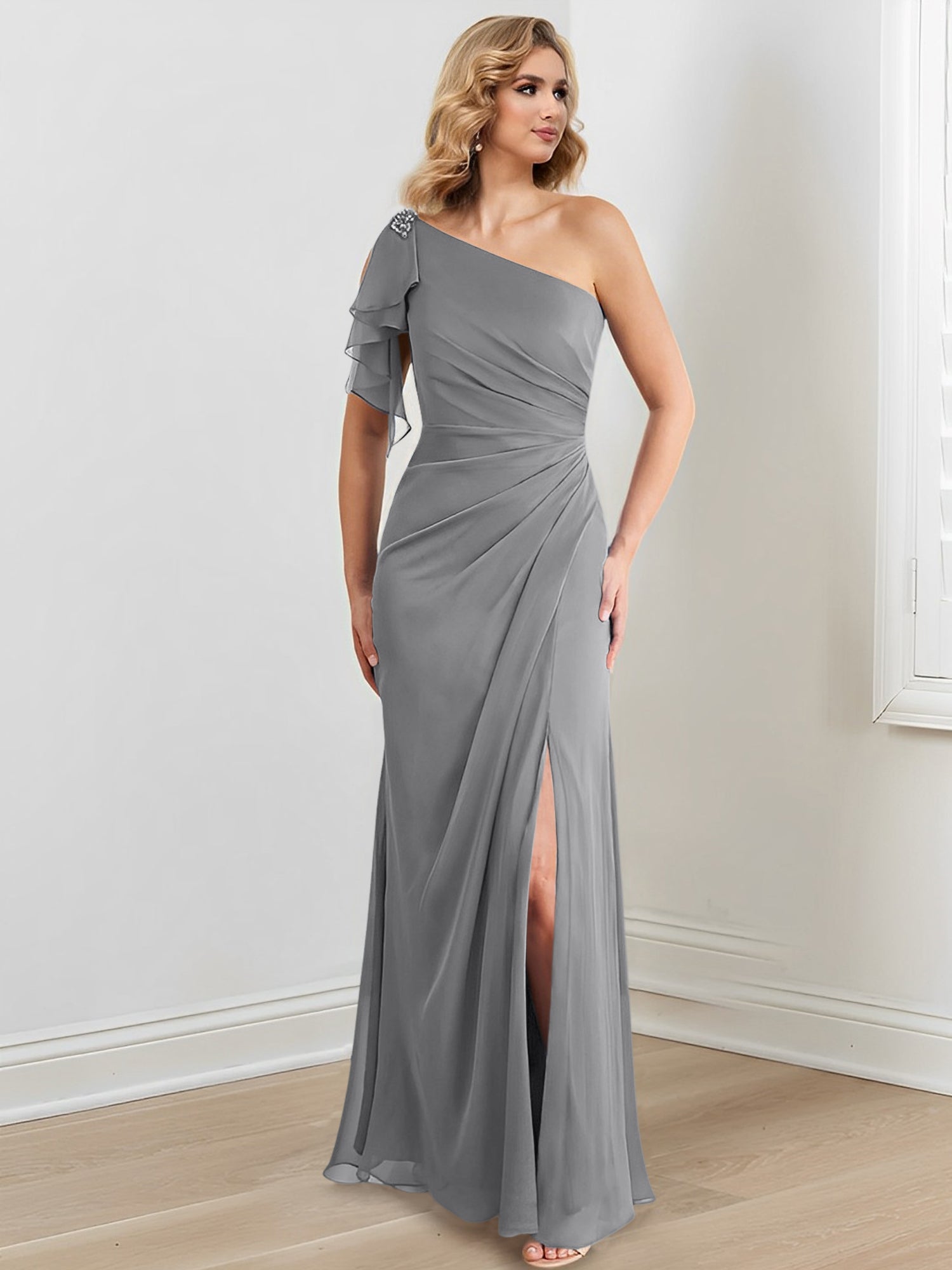 Vestidos de corte recto/columna con un solo hombro y largo hasta el suelo para la madre de la novia 