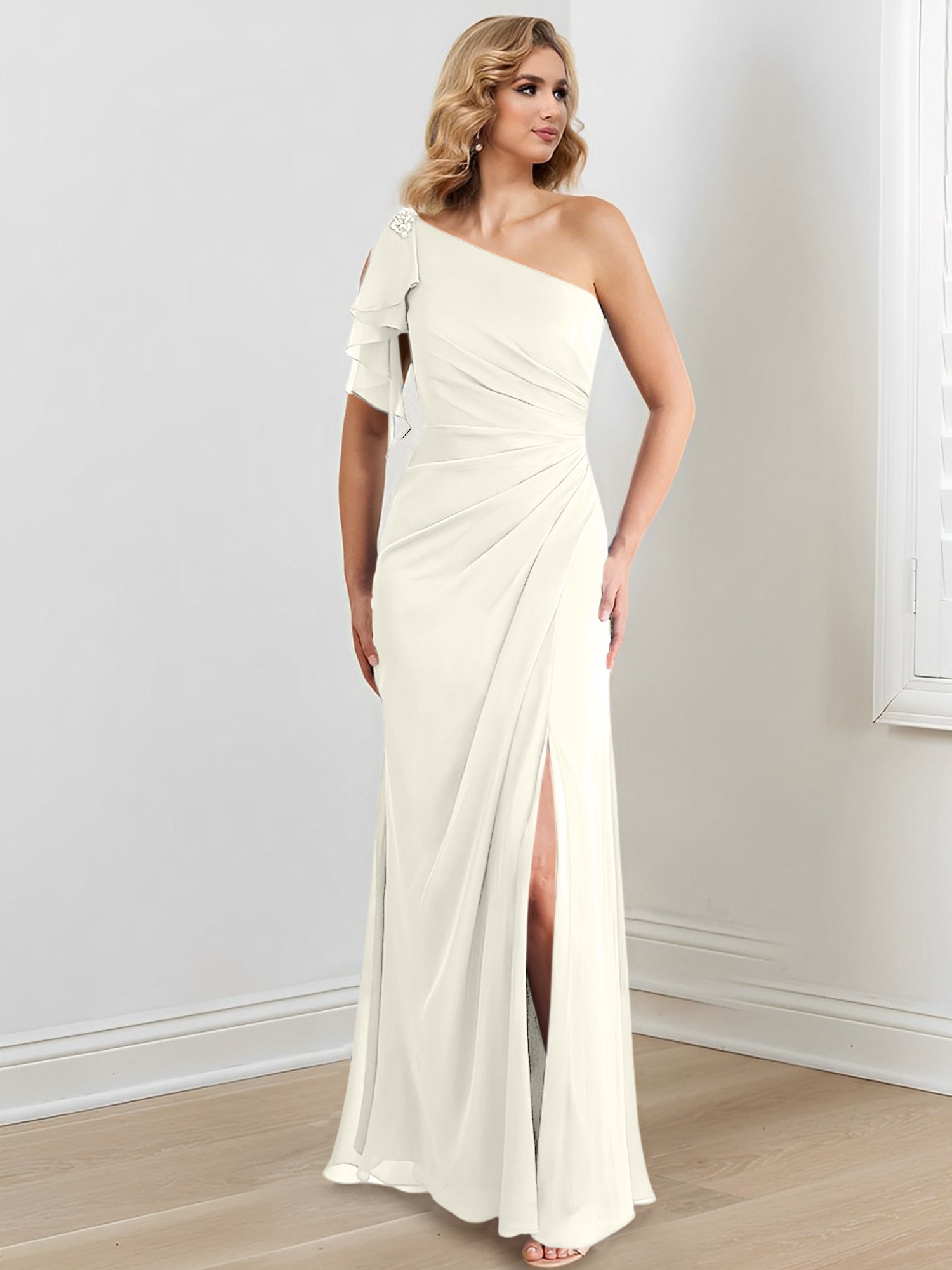 Vestidos de corte recto/columna con un solo hombro y largo hasta el suelo para la madre de la novia 