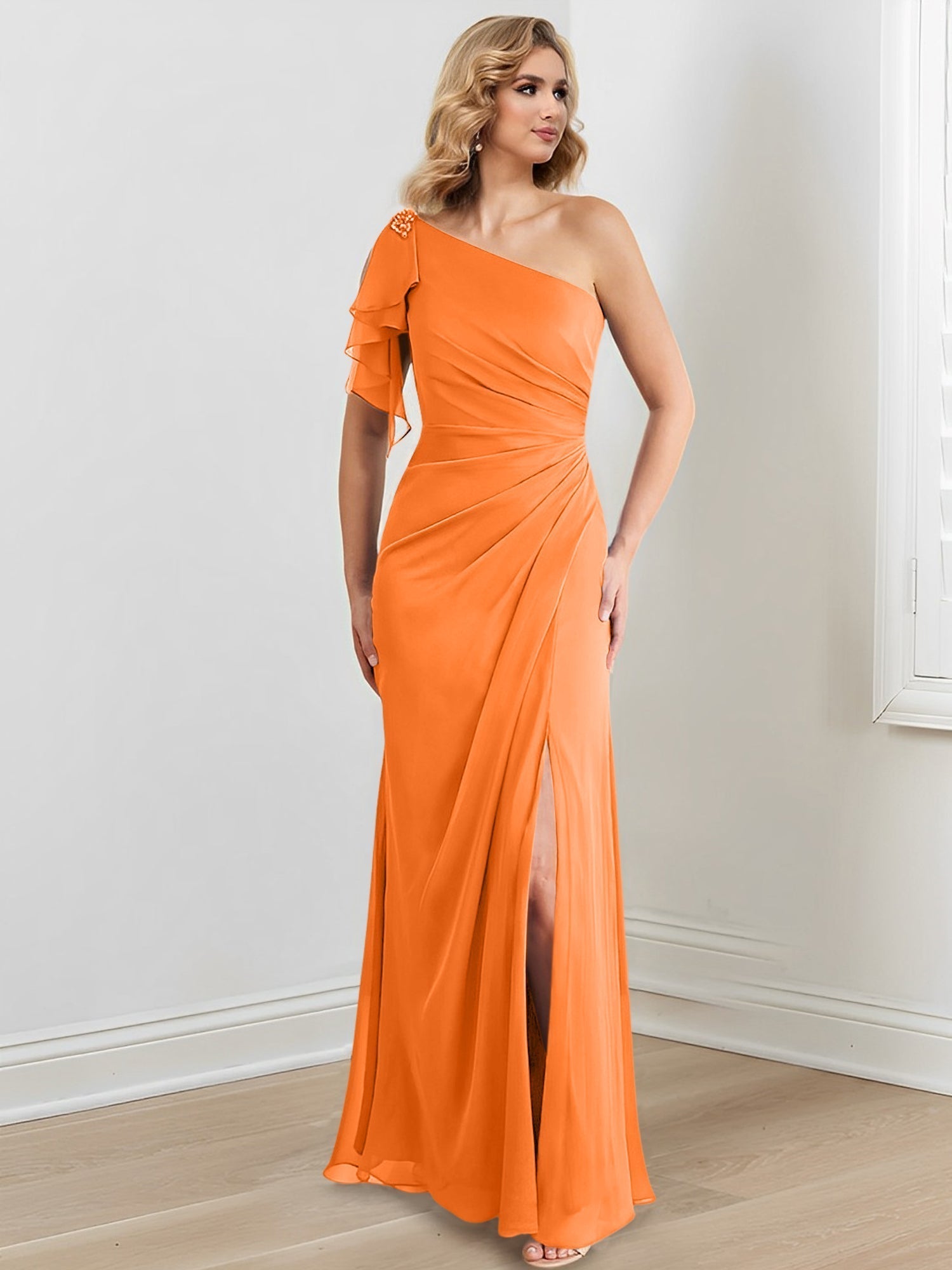 Vestidos de corte recto/columna con un solo hombro y largo hasta el suelo para la madre de la novia 
