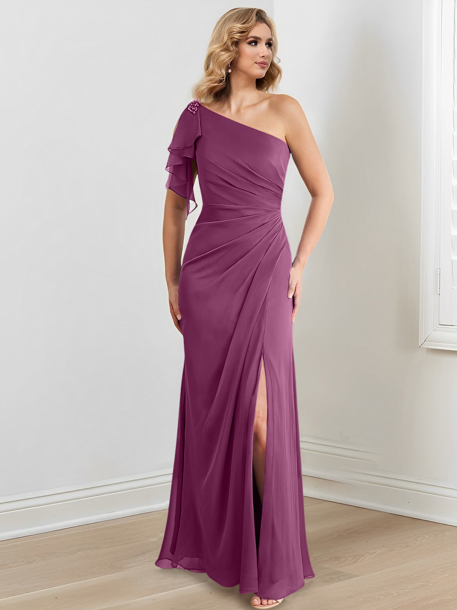 Vestidos de corte recto/columna con un solo hombro y largo hasta el suelo para la madre de la novia 