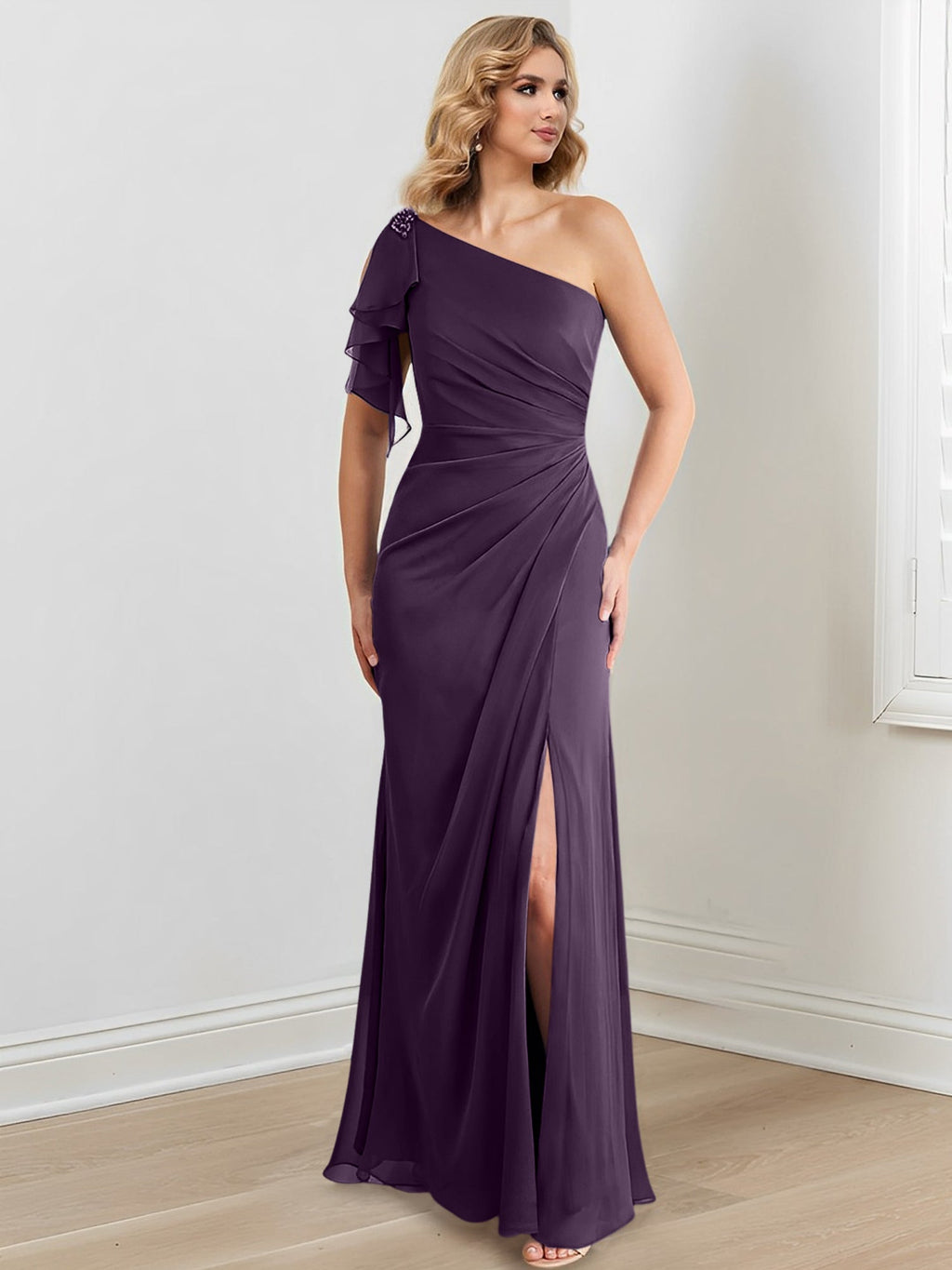 Vestidos de corte recto/columna con un solo hombro y largo hasta el suelo para la madre de la novia 