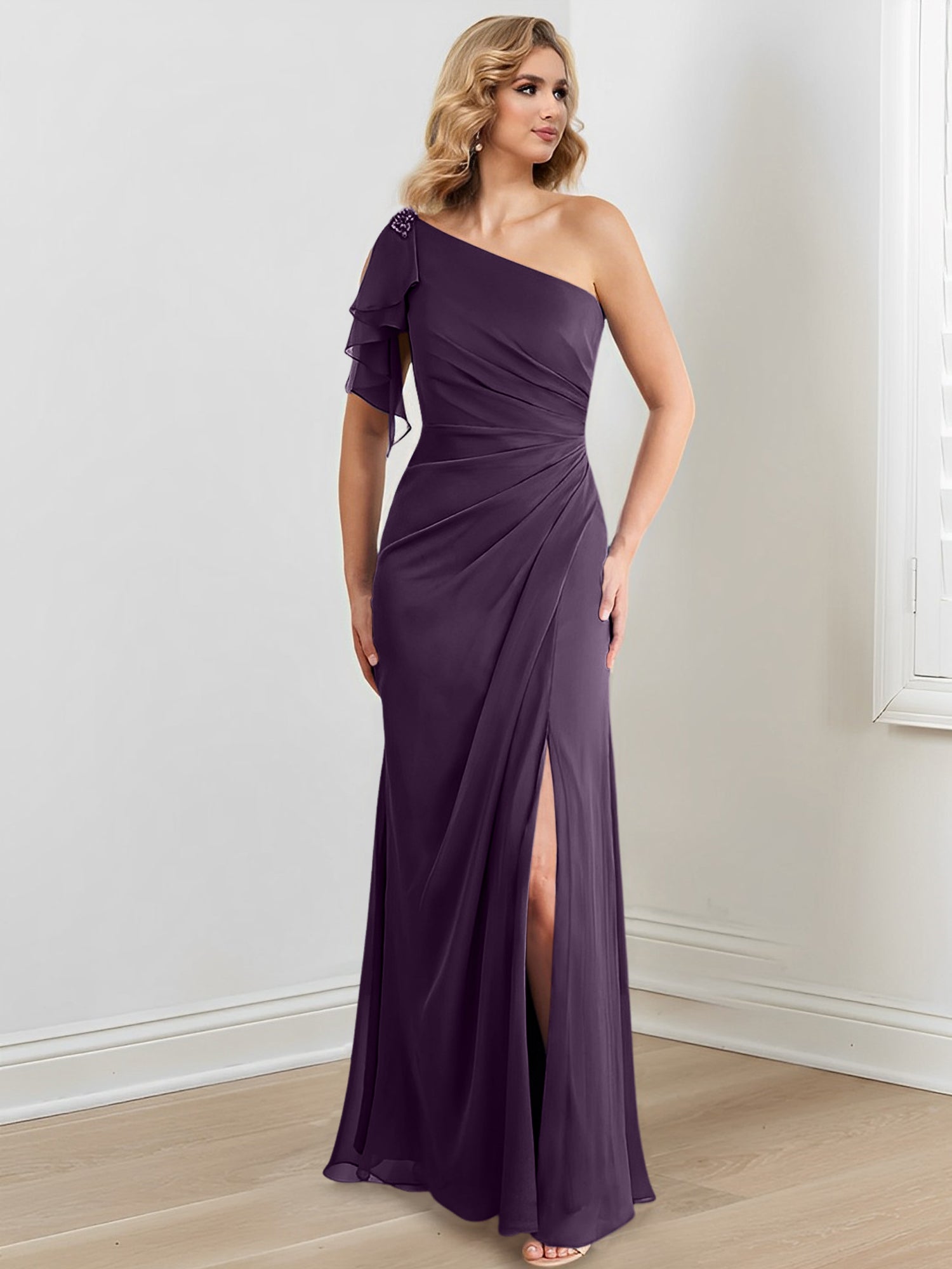 Vestidos de corte recto/columna con un solo hombro y largo hasta el suelo para la madre de la novia 