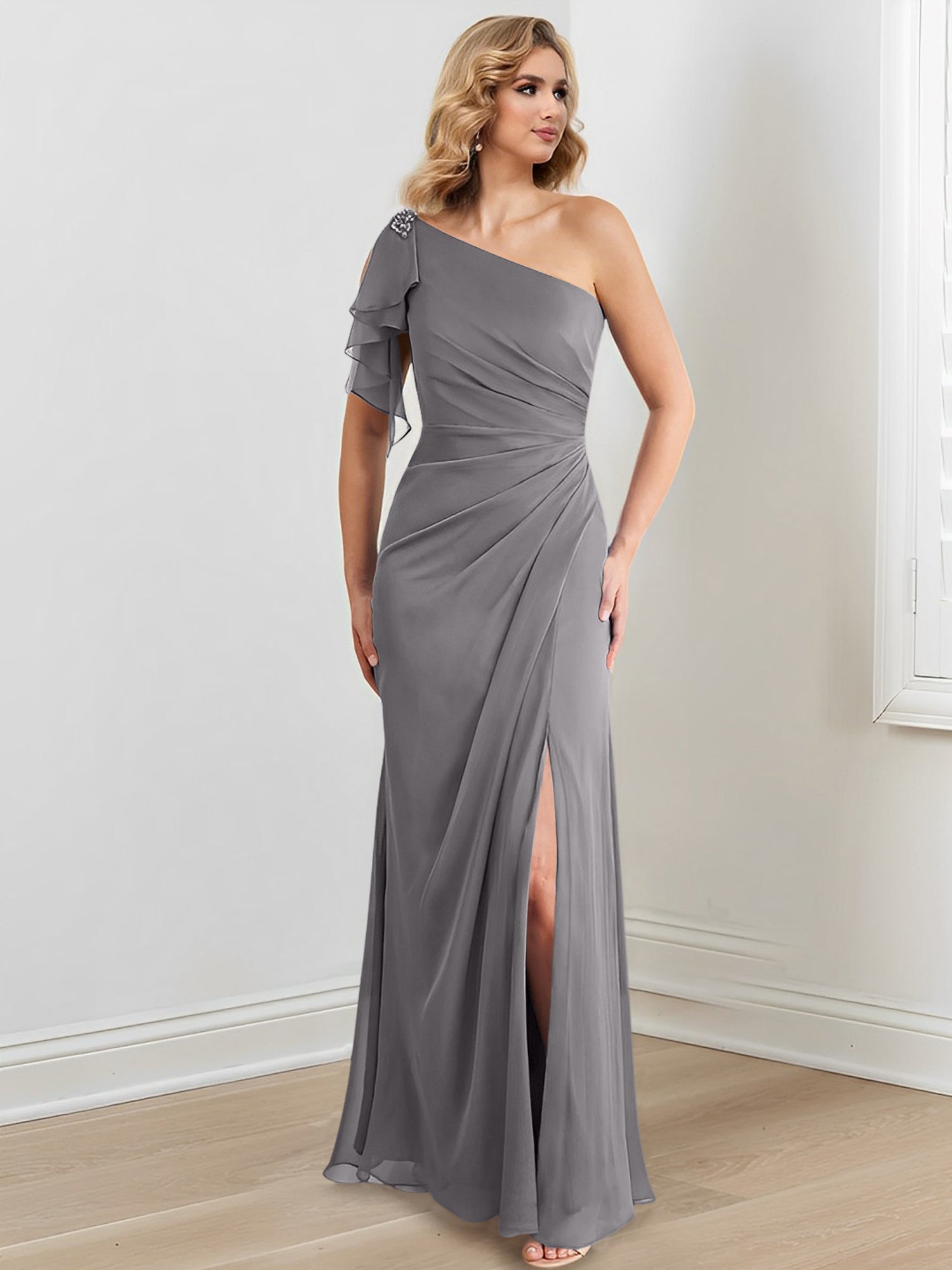 Vestidos de corte recto/columna con un solo hombro y largo hasta el suelo para la madre de la novia 